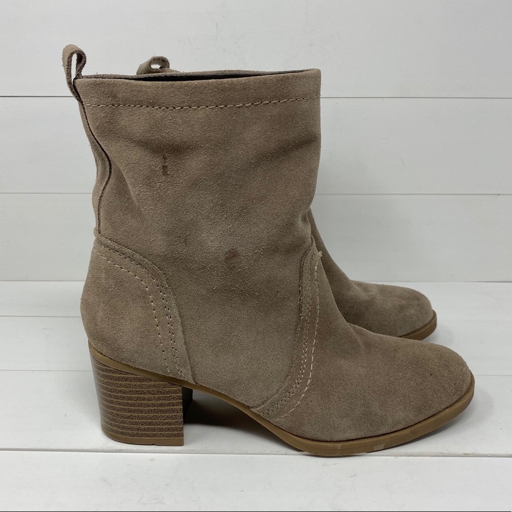 White Mountain Bernata Suede Boots